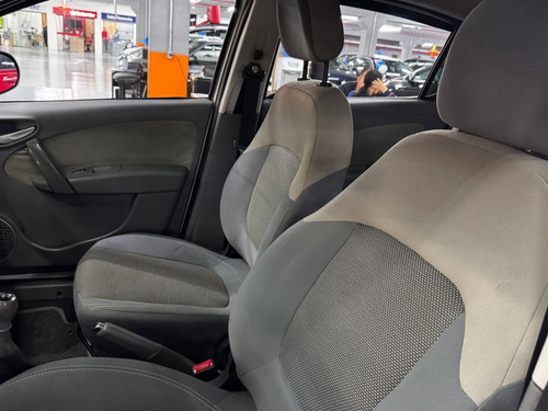 Fiat Palio 1.6 MPI ESSENCE 16V FLEX 4P MANUAL