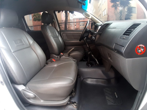 Imagen 10 de 11 de Toyota Hilux 2.5 Full 4x4