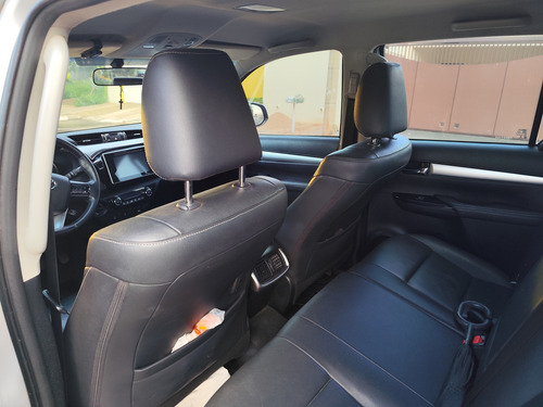Toyota Hilux 2.8 Tdi Srv Cab. Dupla 4x4 Aut. 4p