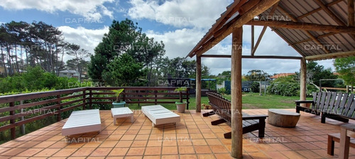 Propiedad En Venta En La Barra A Una Cuadra Y Media Del Mar -ref:29802