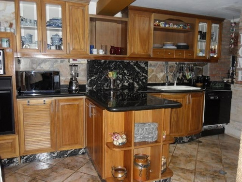 Imagen 8 de 15 de Eloisa Mejia Rentahouse Vende Townhouse En Las Chimeneas Valencia 22-3742