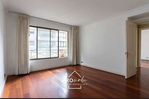 Departamento En Venta De 4 Dorm/190 M2/sector Golf/esc.milit