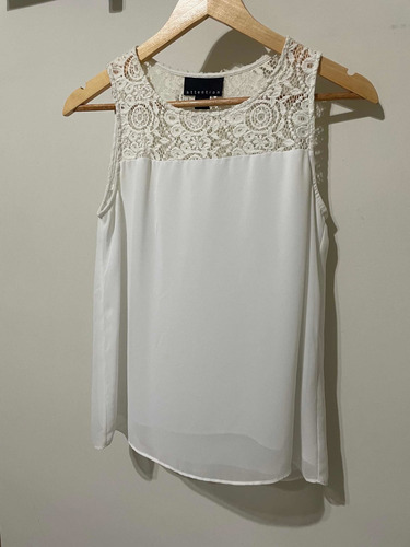 Blusa Blanca De Tirante Grueso Con Encaje Extra Chica Xs