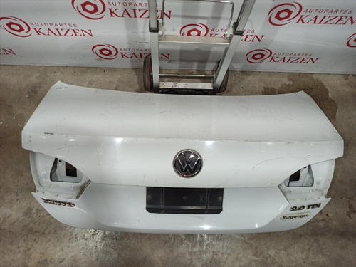 Tapa Baúl Volkswagen Vento 00-5184 