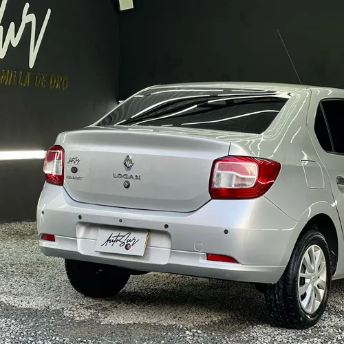 Renault Logan 1.6 Expression / Life +