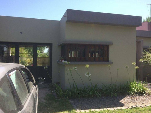 Casa Venta 2 Dormitorios 2 Baños 1 Patio Y Parrilla 900 Mts 2 Totales - Villa Elvira