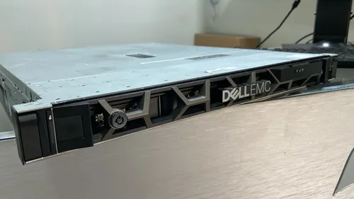 Servidor Dell Poweredge R240 Xeon E-2124 16gb 2tb Servidor Dell Poweredge R240 Xeon E-2124 16gb 2tb