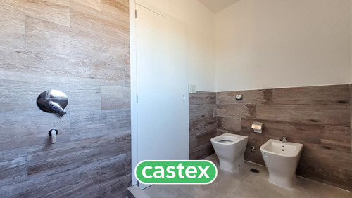 Casa A La Venta Con Pileta Y Sauna En Riberas, Puertos, Escobar