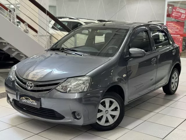 Toyota Etios Etios 1.3 X 16V FLEX 4P MANUAL