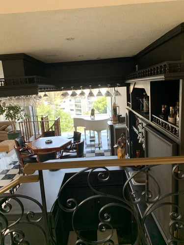 Imagen 3 de 22 de Oportunidad De Gran Residencia Con Jardín