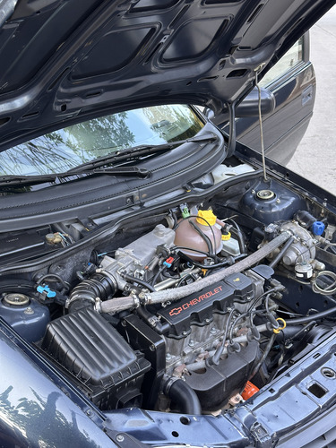 Chevrolet Corsa Classic 1.6 Gl 3p