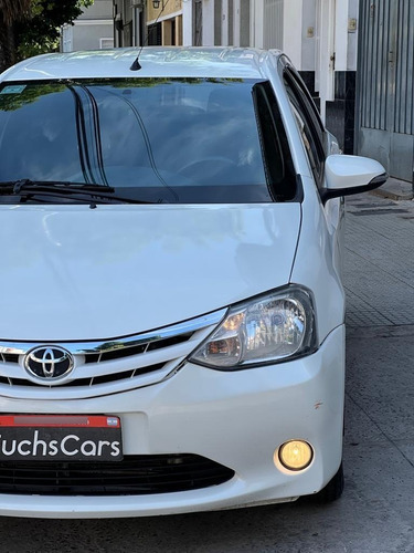 Imagen 24 de 25 de Toyota Etios 1.5 Xls