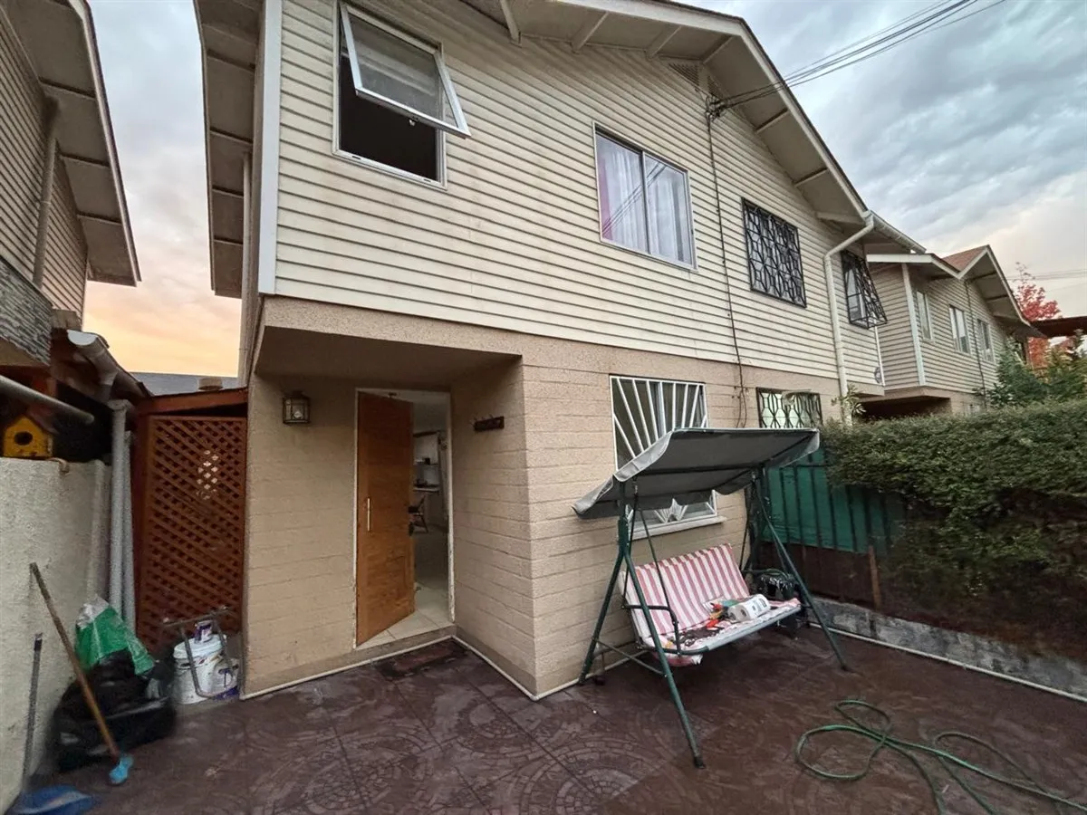 Imagen 2 de 19 de Casa En Arriendo De 2d 1b 1e, En Puente Alto