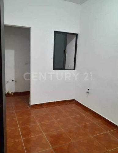 Local Comercial En Vebnta En Camino Real En Guadalupe