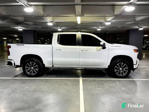 Chevrolet Silverado 4.3 V6 1500 WT Doble Cabina 4x2 At