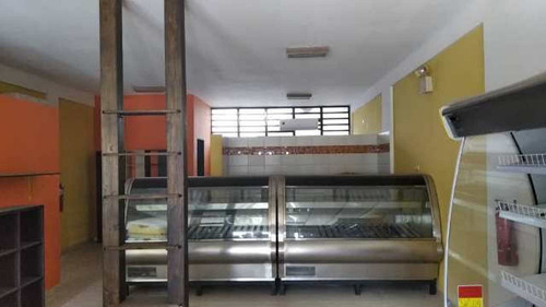 En Venta Local Con Fondo De Comercio En Bejuma, Carabobo En Venta. - 1312 Inmobiliaria Maggi.