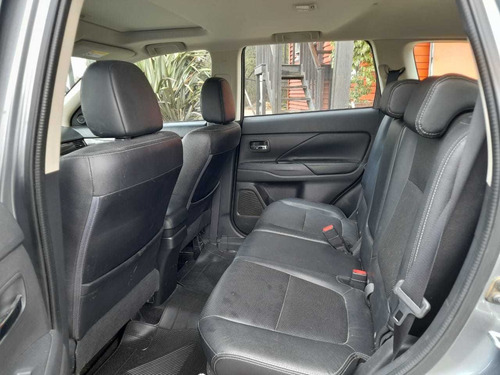 Imagen 8 de 15 de Mitsubishi Outlander 2.4 Gls 4wd L16 2016