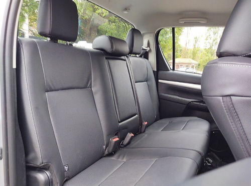 Imagen 5 de 19 de Toyota Hilux Srx 2.8 At 4x4 0km