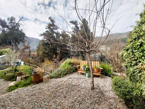 Estilo Colonial Con Gran Terreno Y Lindas Vistas