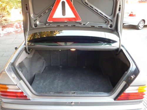 Imagen 13 de 13 de Mercedes Benz 230 Ce Coupe 1988