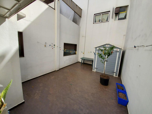 Imagen 9 de 26 de Hermoso Ph En Venta En Caseros Centro Con Cochera Y 2 Patios