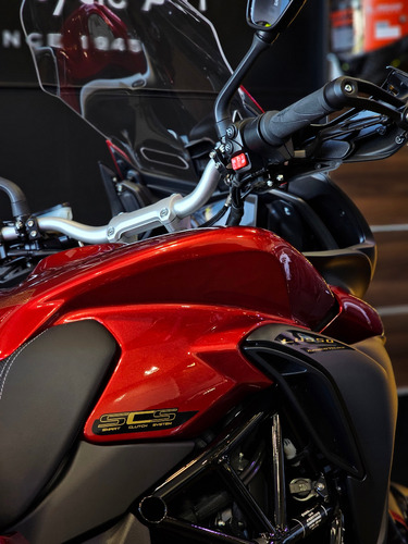 Imagen 17 de 25 de Mv Agusta Turismo Veloce Lusso Bordo Scs Mejor Precio Contad