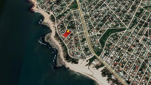 Imagen 30 de 30 de Casa De Estilo En Primera Línea De Mar.