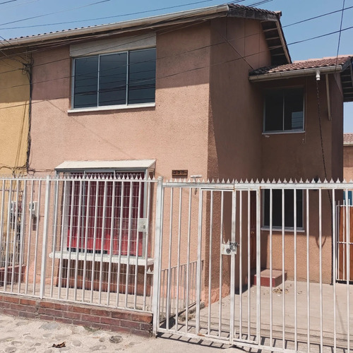 Casa En Pasaje Presidente Juan Antonio Rios, Quilicura.