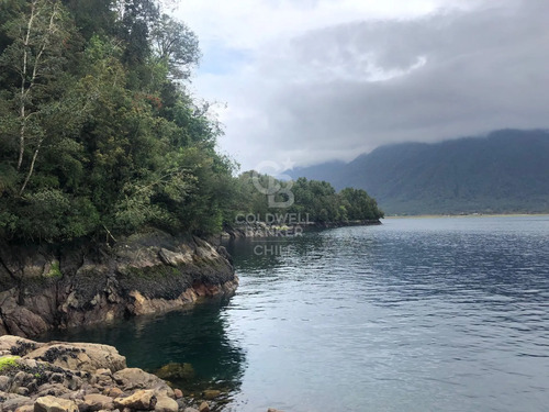 Paraíso En Isla Llancahue, Hualaihue Patagonia Chilena