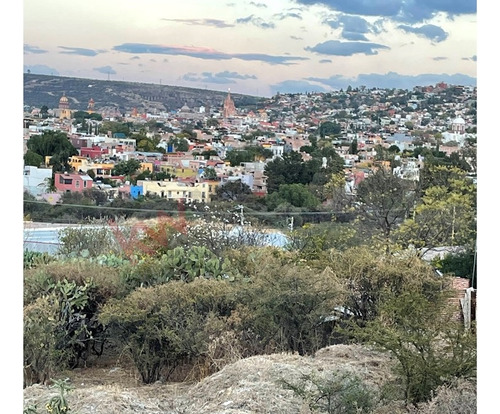Terreno En Venta En Colonia Brisas, San Miguel De Allende 848.06 M2-lote 9-ubicación Privile...