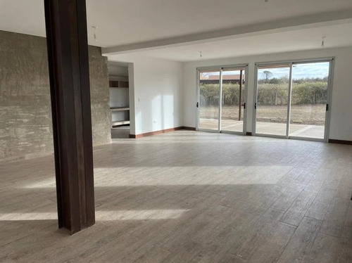 Imagen 3 de 14 de Vendo Casa A Estrenar Una Planta Villa Allende Golf