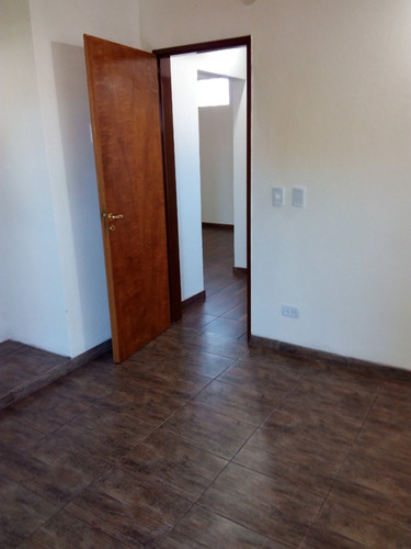 Alquiler Departamento Espectacular De 3 Ambientes Sobre Cobo Y Gallardo Mariano Acosta