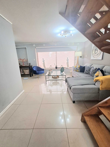 Se Vende Hermosa Casa En Flores De Pucara (106217)