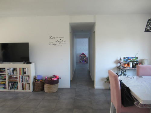 Imagen 6 de 16 de Departamento 3 Ambientes En Venta Con Cochera, Balcón Y Parrilla - San Isidro Central-.
