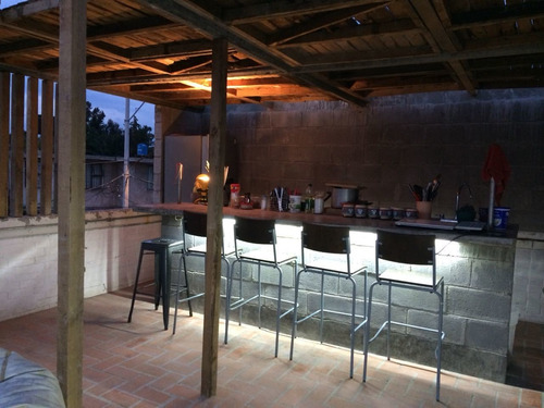 Imagen 3 de 8 de Bonita Cafeteria En Terraza