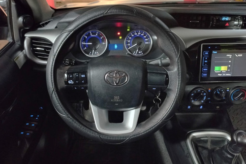 Imagen 13 de 13 de Toyota Hilux Dc Sr 4x4 2.8 6 Mt 2017
