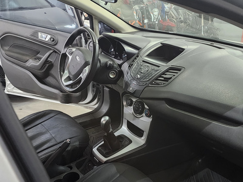Ford Fiesta Kinetic 1.6 Sedan Se Plus 120cv