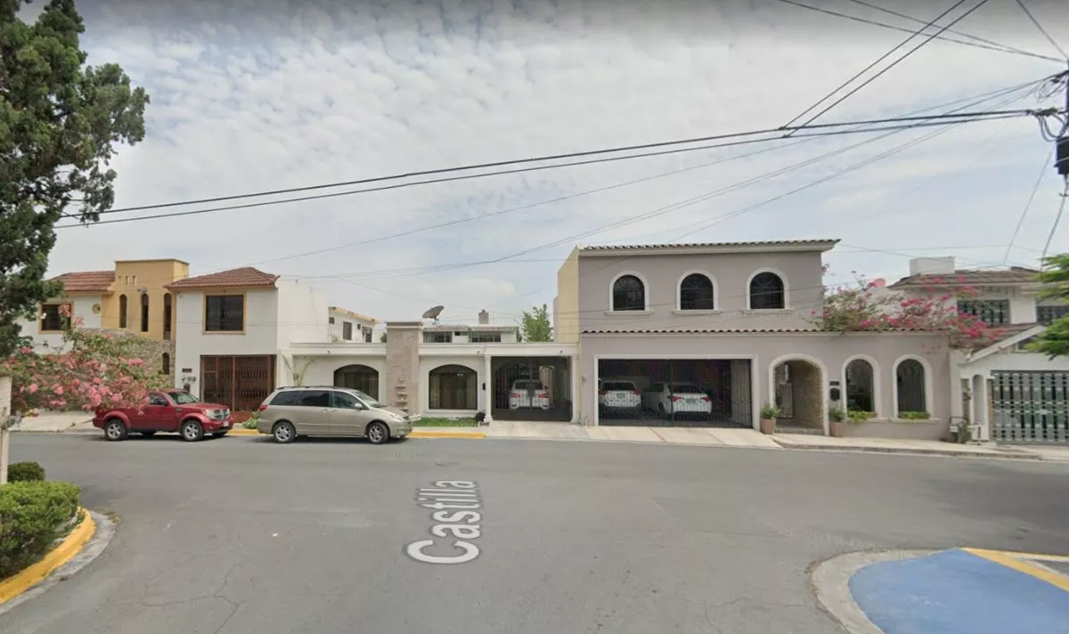 Venta Casa Remate Bancario, Ubicada En Asturias Torremolinos, 64850, Monterrey Contry , Nuevo León.- Fq