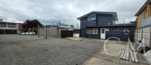 Local Comercial En Calle Lautaro Con Las Heras