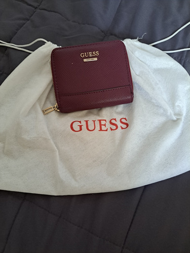 Cartera Guess