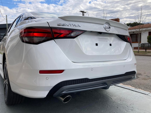 Imagen 6 de 13 de Nissan Sentra 2.0 16v Sr Cvt 0km My2022