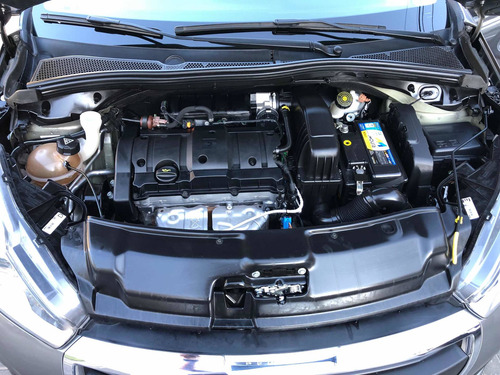 Imagen 13 de 13 de Peugeot 208 2017 1.6 Allure