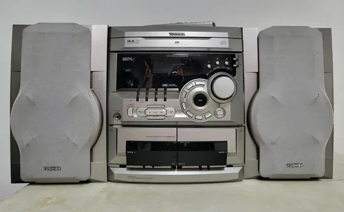 TOSHIBA 15年式 Mini Hifi System Toshiba Ms-6526 Carrocel 3 Cds Com Controle