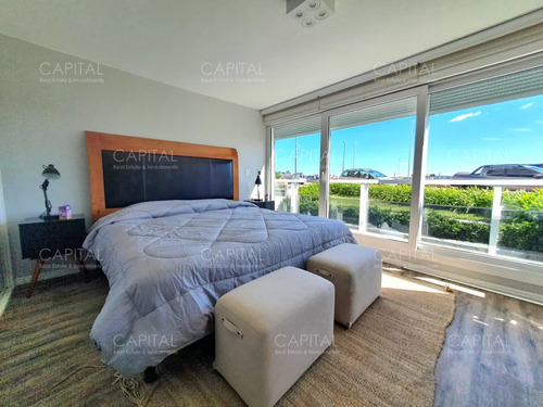 Venta Departamento Cuatro Dormitorios Frente Al Puerto Punta Del Este
