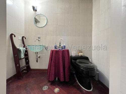 Exclusivo Y Tranquilo Apartamento En Edificio De Baja Intensidad En Venta En Altamira Yf