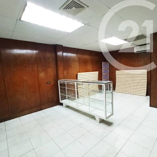 Imagen 2 de 10 de Alquiler Local Comercial Av 5 De Julio Barcelona