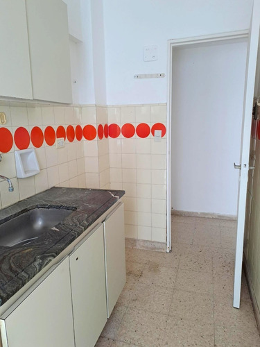 Imagen 16 de 24 de Oportunidad!! Departamento 2 Ambientes Frente A Plaza España Y Las Mejores Playas De La La Perla - Mar Del Plata
