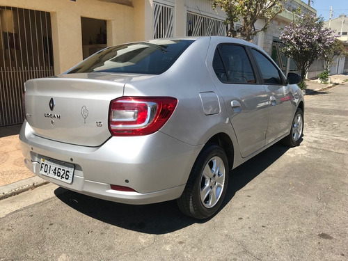 Imagem 3 de 8 de Renault Logan 2017 1.6 Dynamique Hi-power 4p