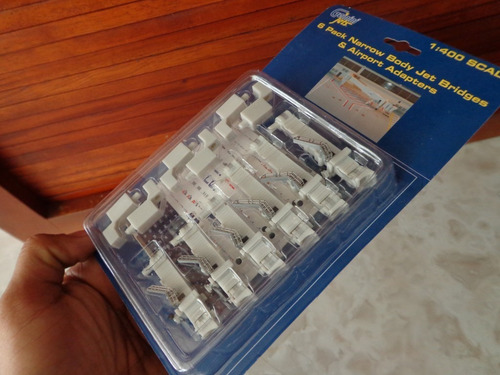 Juego De 6 Pasillos De Abordaje De Gemini Jets Escala 1:400