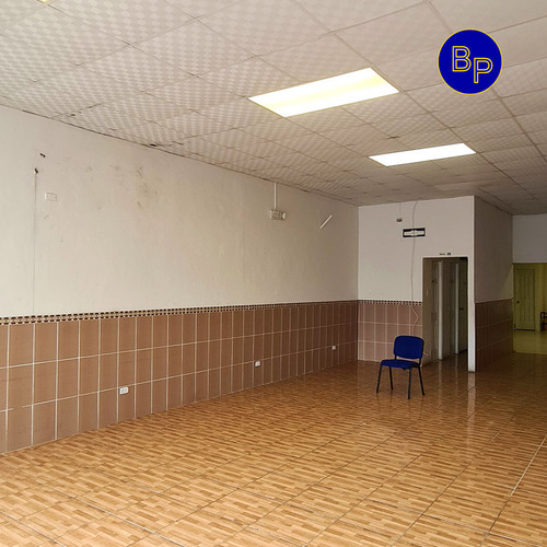 Restaurantes Local 132m2, Cocina, 2 Salidas De Humo, Instalación De Gas, +20 Parking, Mezzanine, Listo Para Operar